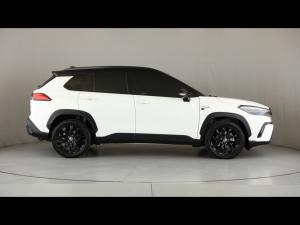 Toyota Corolla Cross 1.8 Hybrid GR-Sport - Image 3