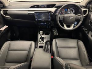 Toyota Hilux 2.8GD-6 double cab Raider auto - Image 6