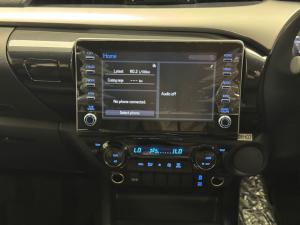 Toyota Hilux 2.8GD-6 double cab Raider auto - Image 13