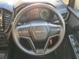 Isuzu D-Max 1.9TD double cab L 4x4 manual - Image 8