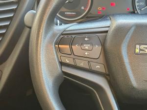 Isuzu D-Max 1.9TD double cab L 4x4 manual - Image 9