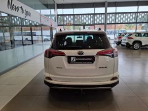 Toyota RAV4 2.0 GX automatic - Image 5