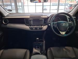 Toyota RAV4 2.0 GX automatic - Image 6