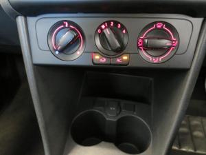 Volkswagen Polo Vivo 1.4 Trendline - Image 17