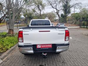 Toyota Hilux 2.4 GD-6 RB Raider automaticS/C - Image 5