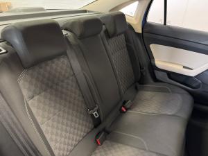 Volkswagen Polo 1.6 - Image 9