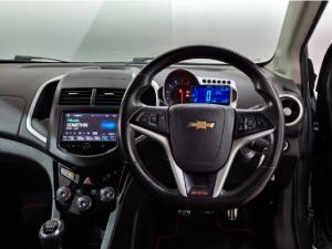 Chevrolet Sonic hatch 1.4T RS - Image 13