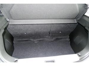 Toyota Vitz 1.0 XR manual - Image 7