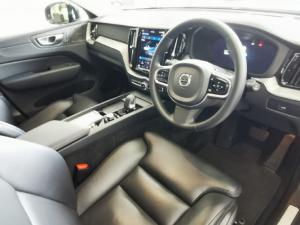 Volvo XC60 B5 AWD Ultimate Dark - Image 4