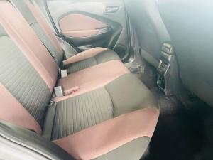 Toyota Starlet Cross 1.5 XS manual - Image 10