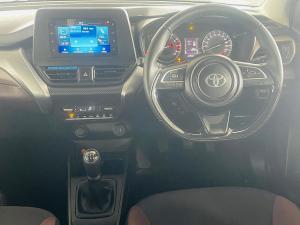 Toyota Starlet Cross 1.5 XS manual - Image 11