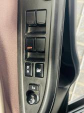 Toyota Starlet Cross 1.5 XS manual - Image 17