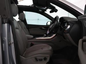 Audi Q8 55TFSI quattro - Image 15