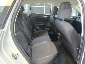 Volkswagen Polo hatch 1.0TSI Life auto - Image 11
