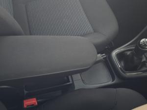 Volkswagen Polo Vivo hatch 1.4 Comfortline - Image 20