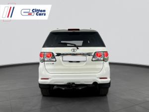 Toyota Fortuner 3.0D-4D Raised Body automatic - Image 4