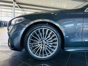 Mercedes-Benz C-Class C200 Avantgarde - Image 13
