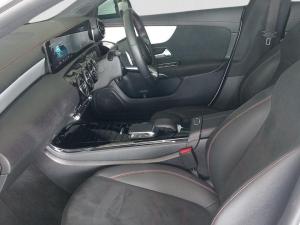 Mercedes-Benz CLA CLA200 Progressive - Image 13