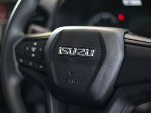 Isuzu D-Max 1.9TD double cab L auto - Image 10