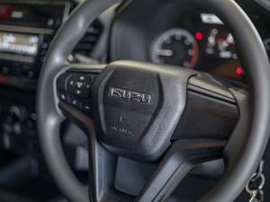 Isuzu D-Max 1.9TD double cab L auto - Image 17