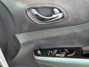 Nissan Navara 2.5DDTi double cab SE Plus manual - Image 16