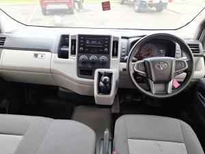 Toyota Quantum 2.8 SLWB panel van - Image 6