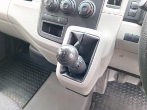 Toyota Quantum 2.8 SLWB panel van - Image 13