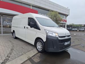 Toyota Quantum 2.8 SLWB panel van - Image 1