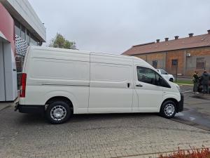 Toyota Quantum 2.8 SLWB panel van - Image 3