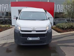 Toyota Quantum 2.8 SLWB panel van - Image 4