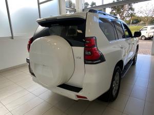Toyota Land Cruiser Prado 3.0DT VX - Image 2