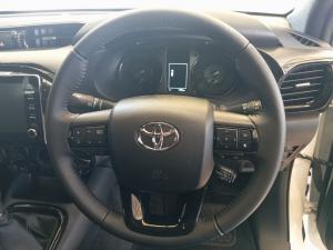 Toyota Hilux 2.8GD-6 Xtra cab 4x4 Legend manual - Image 8