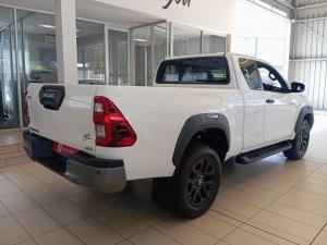 Toyota Hilux 2.8GD-6 Xtra cab 4x4 Legend manual - Image 2