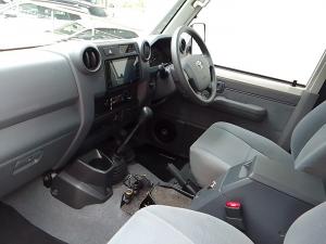 Toyota Land Cruiser 79 4.5D-4D V8 double cab LX - Image 7