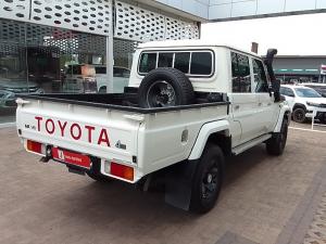 Toyota Land Cruiser 79 4.5D-4D V8 double cab LX - Image 2