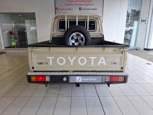 Toyota Land Cruiser 79 4.5D-4D V8 double cab LX - Image 5
