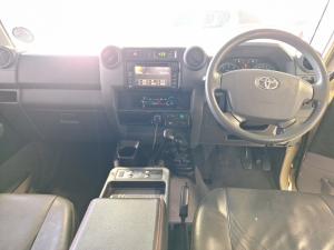 Toyota Land Cruiser 79 4.5D-4D V8 double cab LX - Image 6