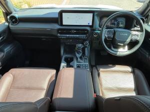 Toyota Land Cruiser Prado 2.8GD VX-R - Image 6