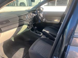 Volkswagen Polo sedan 1.6 manual - Image 7
