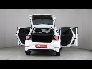 Volkswagen Polo hatch 1.0TSI Life manual - Image 7
