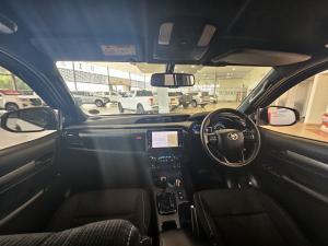 Toyota Hilux 2.8GD-6 double cab Legend auto - Image 6