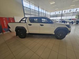 Toyota Hilux 2.8GD-6 double cab Legend auto - Image 3