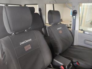 Toyota Landcruiser 76 2.8 GD-6 VX S/W automatic - Image 15