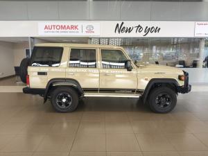 Toyota Landcruiser 76 2.8 GD-6 VX S/W automatic - Image 3