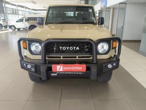 Toyota Landcruiser 76 2.8 GD-6 VX S/W automatic - Image 4