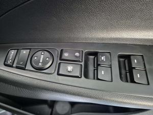 Hyundai Tucson 2.0 Premium - Image 18