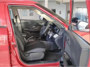 Mahindra XUV300 1.2T W4 SE - Image 15
