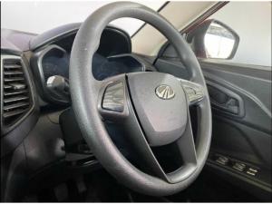 Mahindra XUV300 1.2T W4 SE - Image 7
