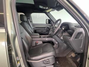 Land Rover Defender 110 P400e X-Dynamic HSE - Image 6