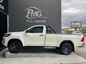 Toyota Hilux 2.4GD-6 single cab 4x4 Raider manual - Image 4